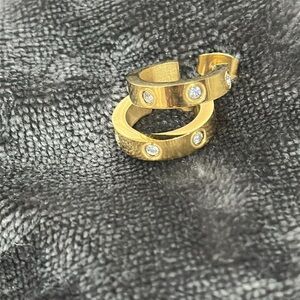 Elegant Gold Hoop Earrings